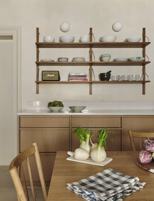 Esta es la casa perfecta para inspirarte si te gusta la decoración discreta y atemporal 