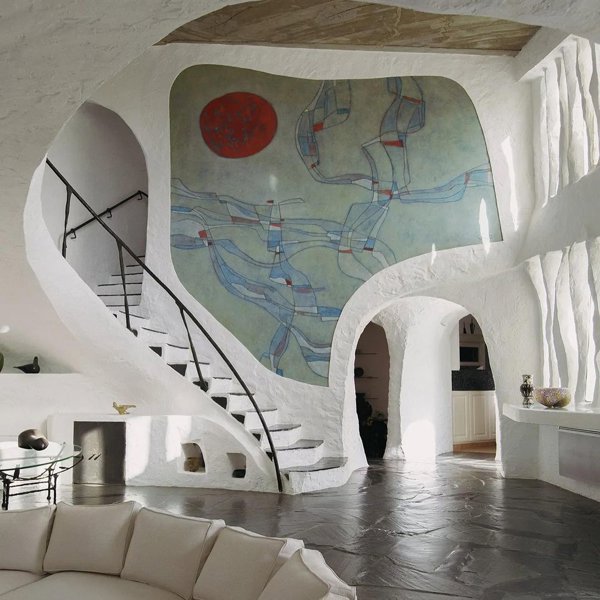 Así es la “casa troglodita”, una escultura habitable que fusiona arte y naturaleza