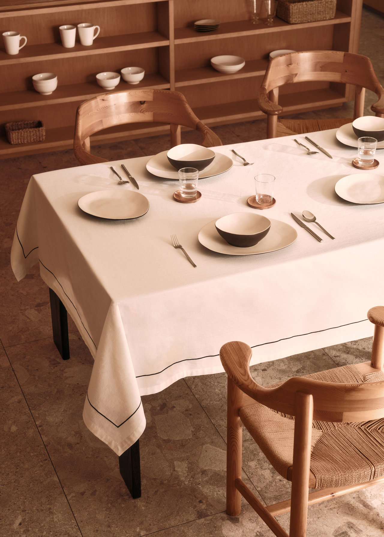 Pocas cosas apetecen más que sentarse a la mesa a comer rico con quien quieres.