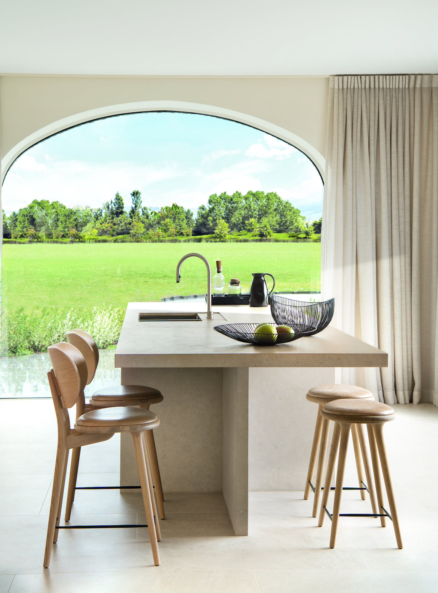 Cocina modernas con vistas al jardín. 