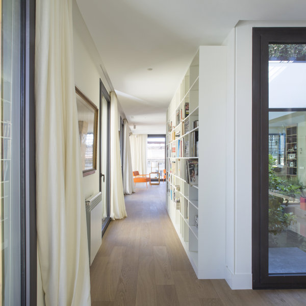 9 ideas para decorar un pasillo y que no sea una zona de paso más
