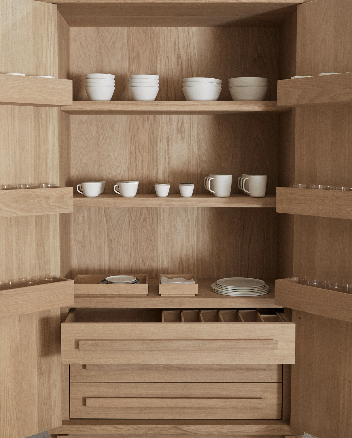 Cabinet 01: 