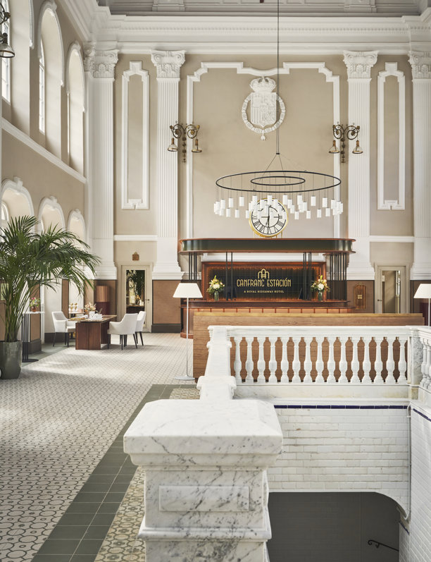 El interiorismo que evoca los años 20 de Canfranc Estación premiado con el galardón al Mejor Diseño de Hotel de Interhotel