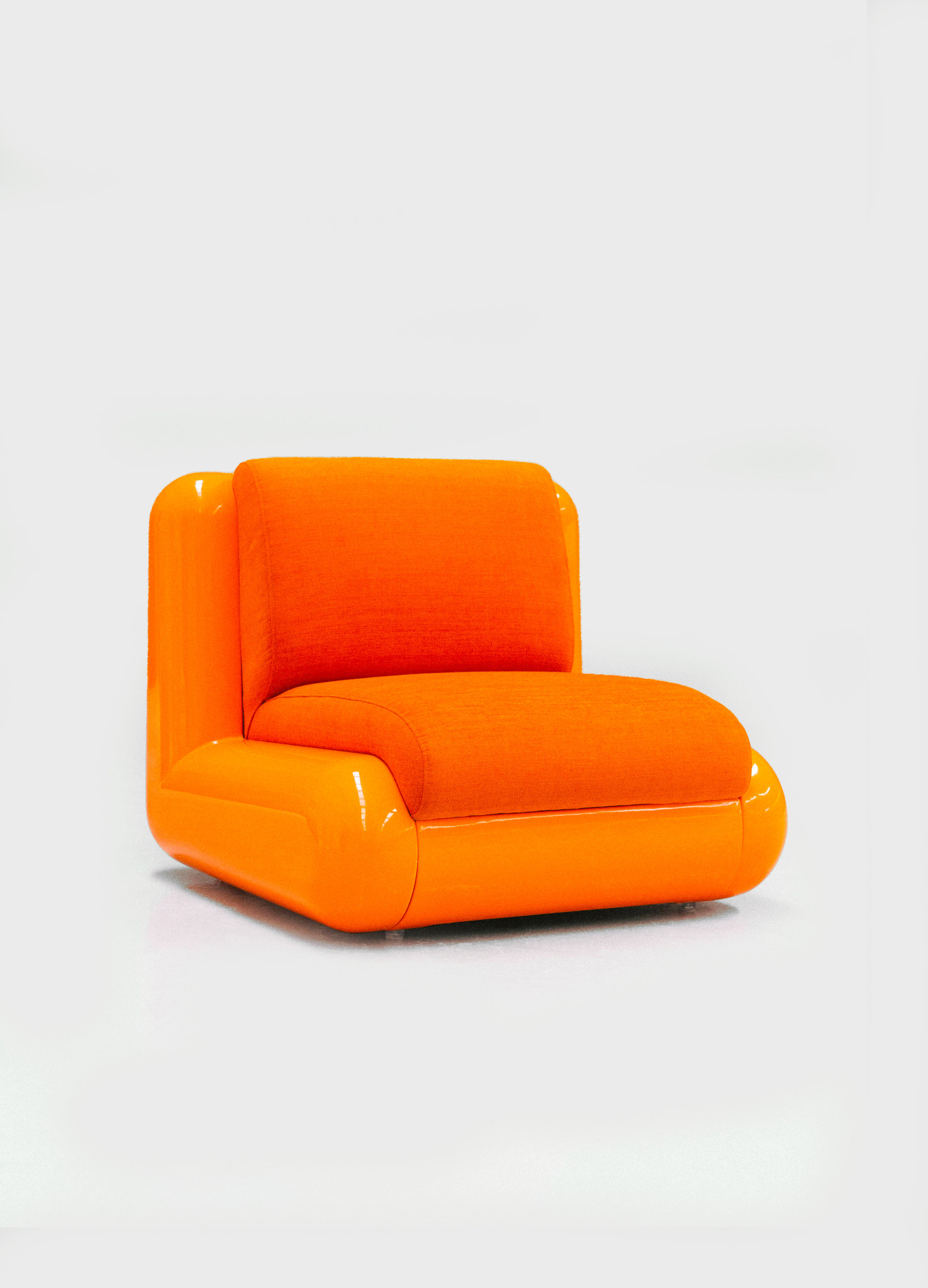 Uma T4 lounge chair orange