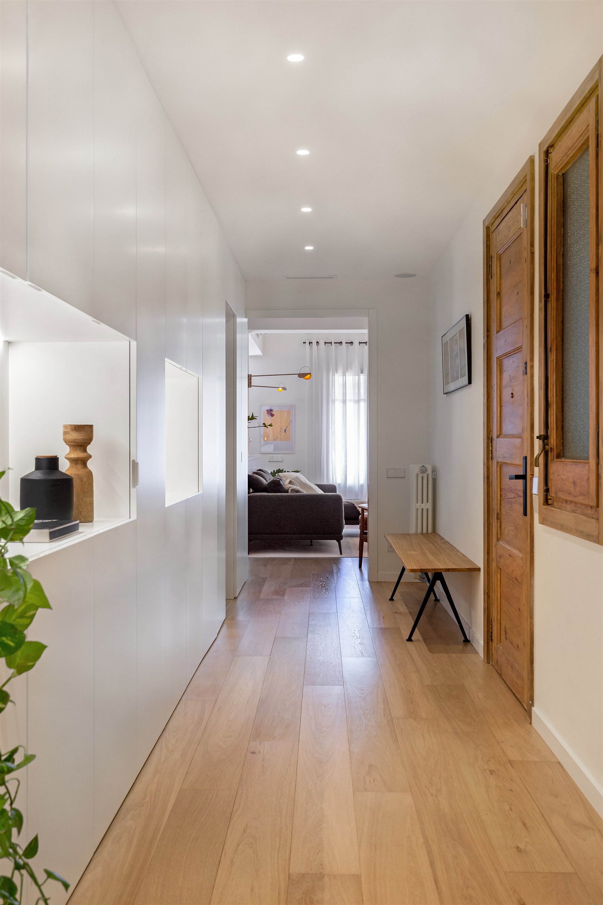 Piso reformado en Barcelona con mucha luz entrada