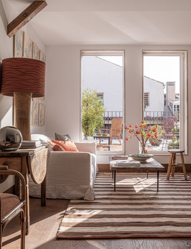 13 trucos y FOTOS para decorar un salón pequeño de estilo moderno: las mejores ideas para ampliar el espacio