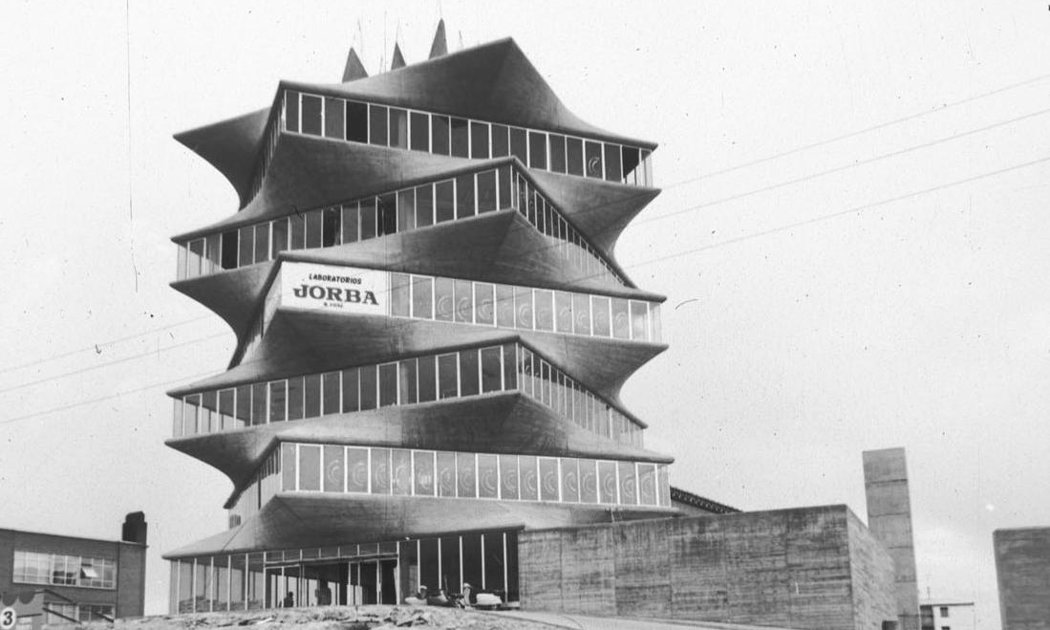 Estas son las 5 demoliciones más polémicas de edificios de Madrid (con imágenes para el recuerdo)