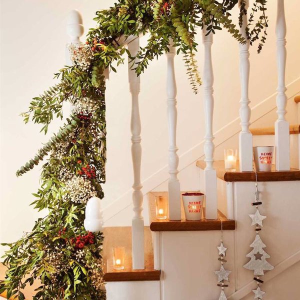El espumillón y otras 9 costumbres decorativas de Navidad que deberías sacar de tu casa ¡inmediatamente!