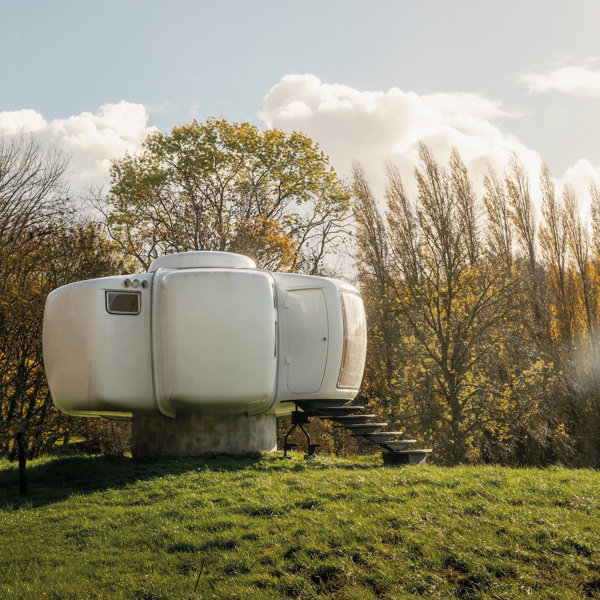 Así es la casa-cápsula con vocación futurista de Jean-Benjamin Maneval perfecta como casa de vacaciones