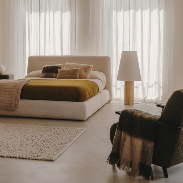 Kave Home tiene las mejores ideas para decorar y conseguir un efecto acogedor en un dormitorio moderno 