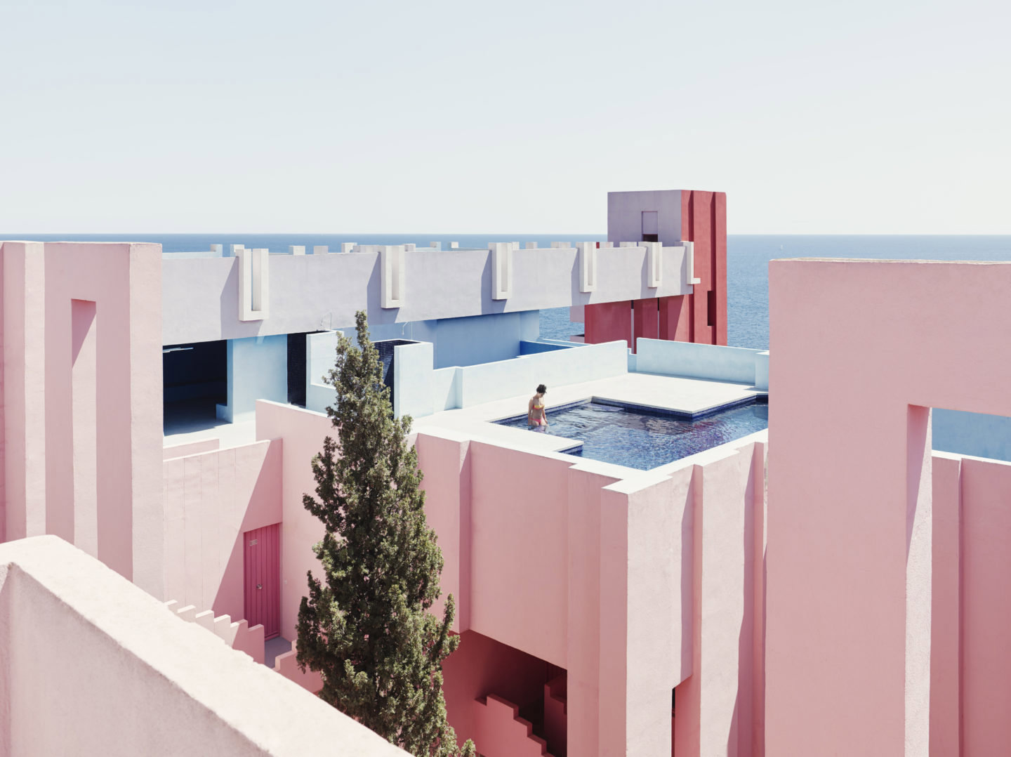 La Muralla Roja (Calpe), Ricardo Bofill