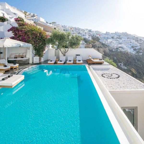 4. Andronis Luxury Suites (Oia, Santorini)